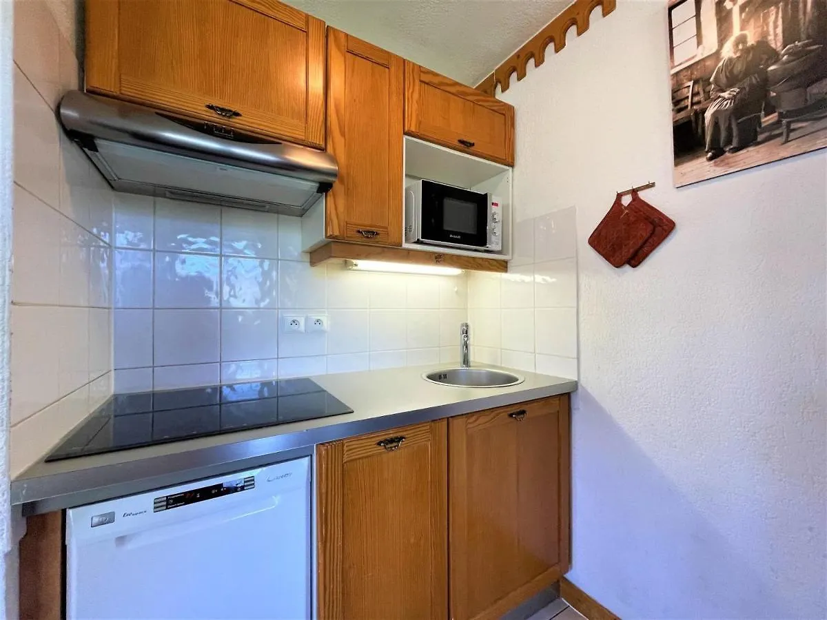 Appartement 3 Pieces 8 Pers, Balcon Sud-Ouest, Ski Aux Pieds, Animaux Acceptes, Les Menuires - Fr-1-452-90 Saint-Martin-de-Belleville 0*,  France